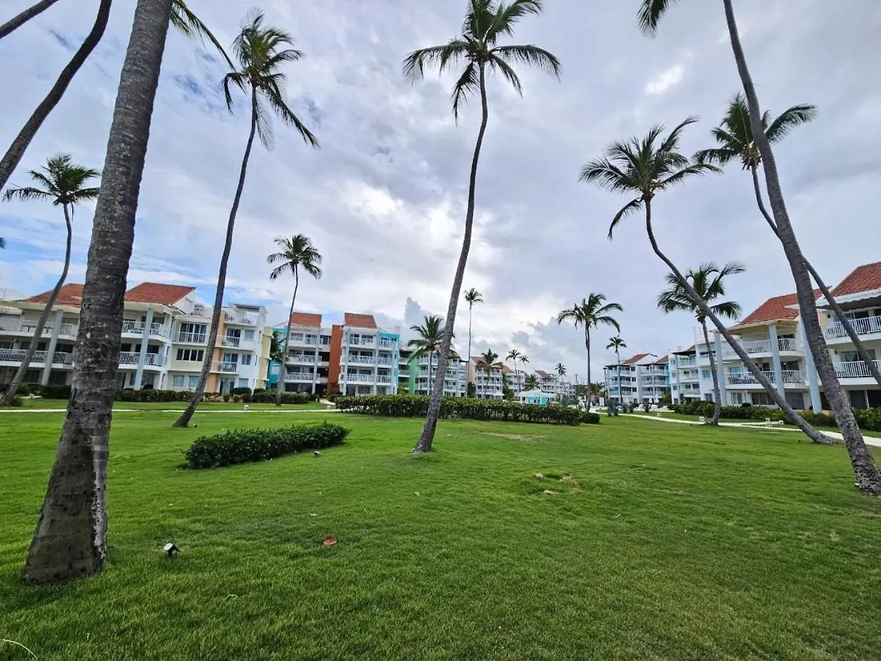 2Bdr Beach Access At Playa Turquesa Los Corales Pc プンタ・カナ