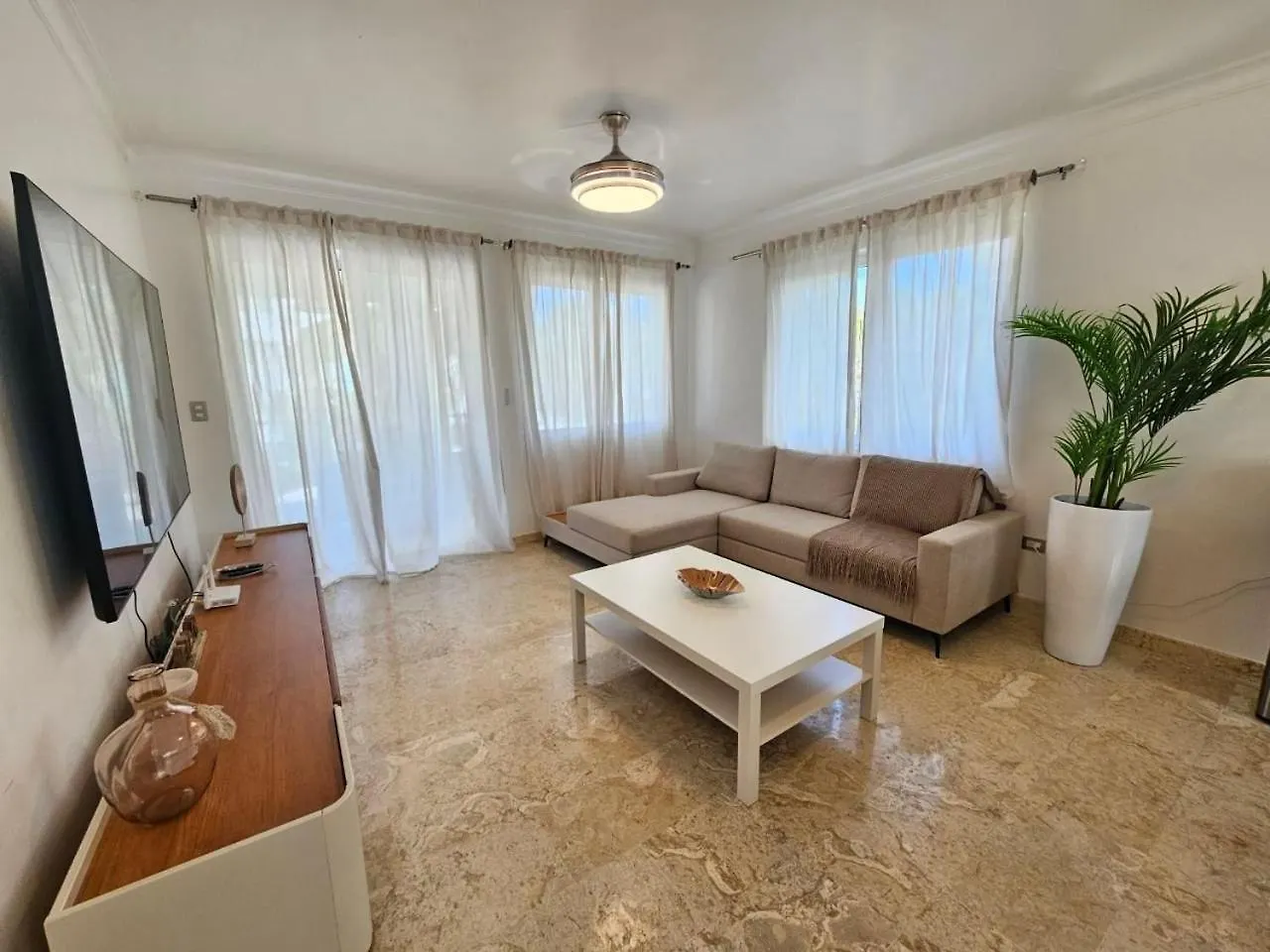 2Bdr Beach Access At Playa Turquesa Los Corales Pc プンタ・カナ アパート